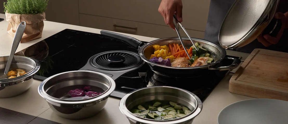 Image of the AMC Cook & Go Cooking System in use